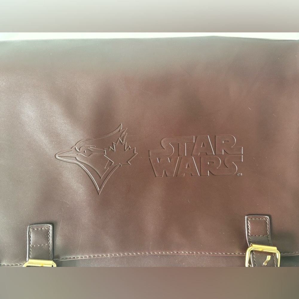 Toronto Blue Jays x Star Wars Chewbacca Messenger Bag Toys R Us - Picture 2 of 6